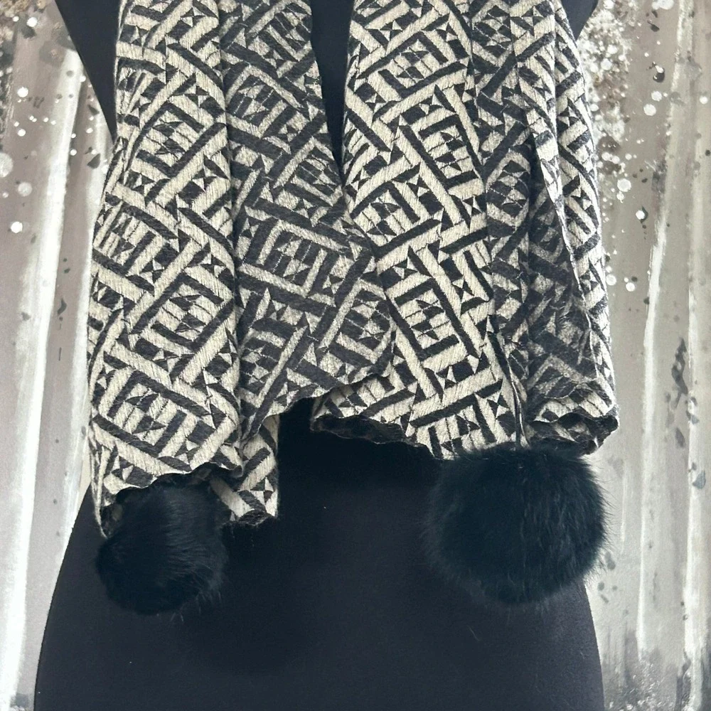 Sky‎ Cashmere Womens Black Gray Cream Scarf Pashmina